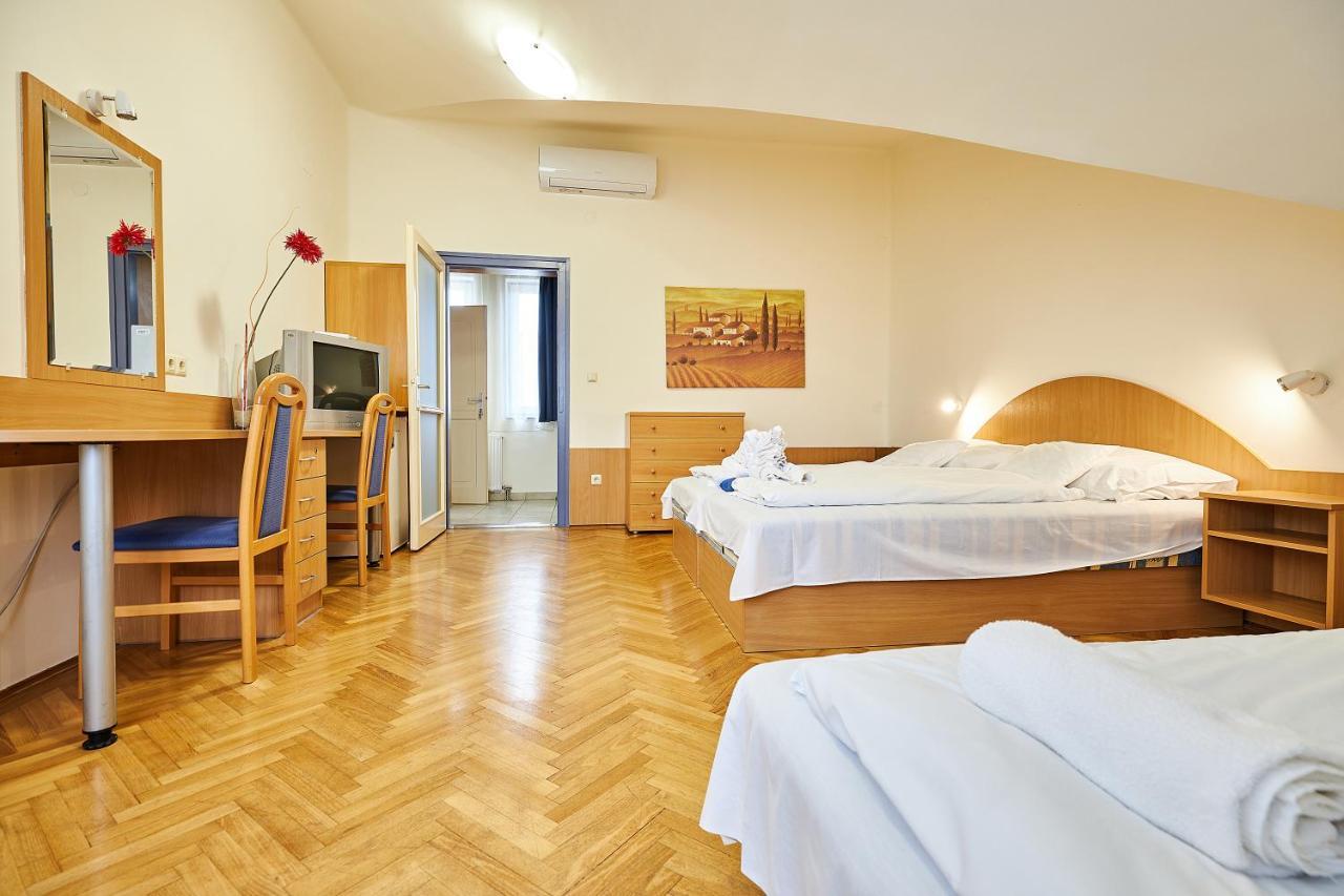Nimrod Vendeghaz Hotel Hajdúszoboszló Exterior foto